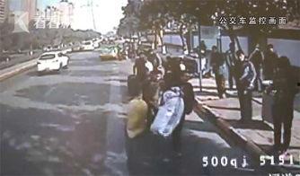 成都公交车司机爆料视频,揭秘公交行业背后真相 第2张 成都公交车司机爆料视频,揭秘公交行业背后真相 第2张